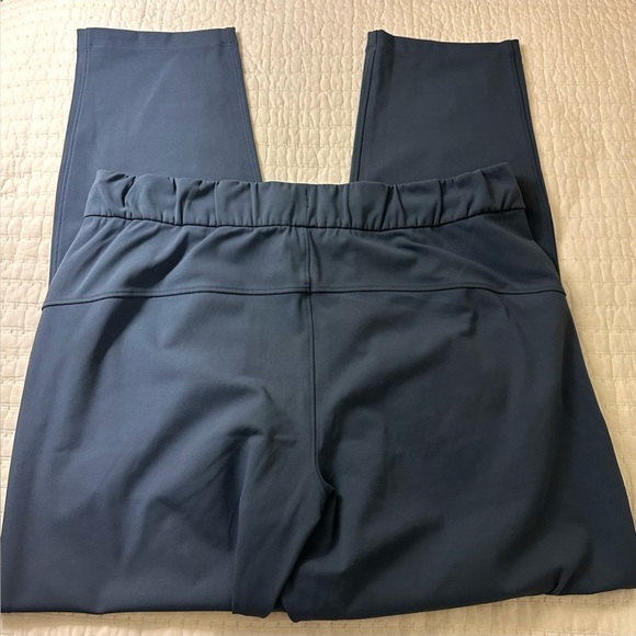 Lululemon On the Fly 7/8 Pant Code Blue Size 8 - Picture 4 of 9